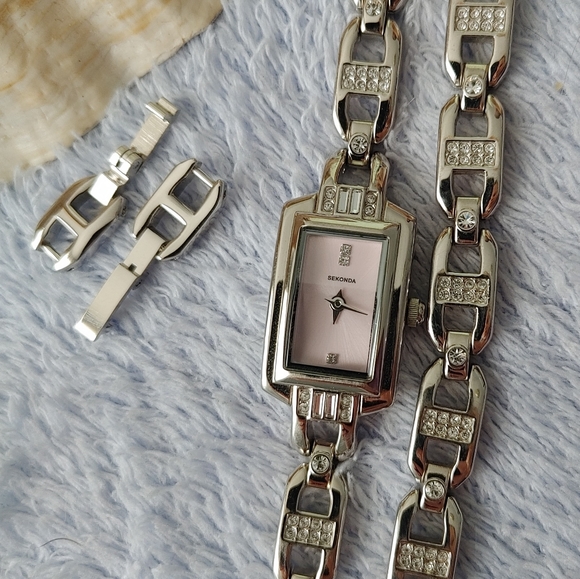 SEKONDA watch & bracelet set - Picture 4 of 5
